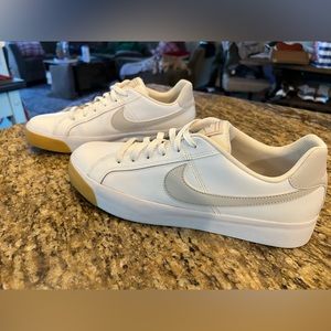 NikeCourt Royale AC